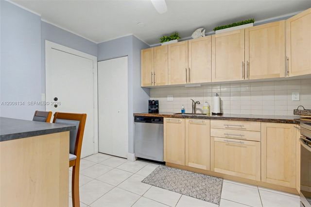 1601 S Ocean Drive 305, Hollywood, FL 33019
