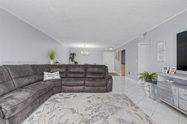1601 S Ocean Drive 305, Hollywood, FL 33019