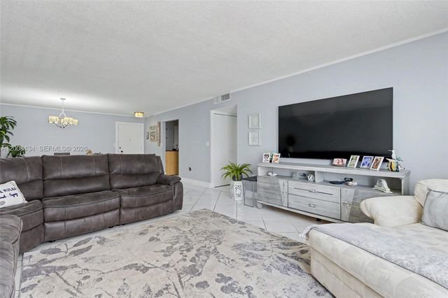 1601 S Ocean Drive 305, Hollywood, FL 33019