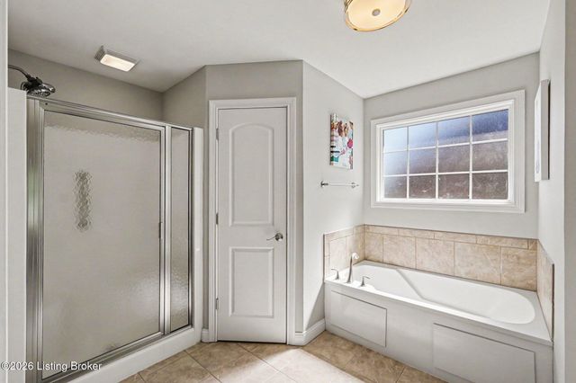 125 Irish Ct, Mt Washington, KY 40047
