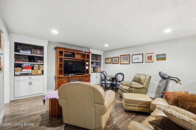 125 Irish Ct, Mt Washington, KY 40047