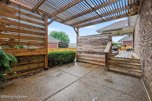 125 Irish Ct, Mt Washington, KY 40047