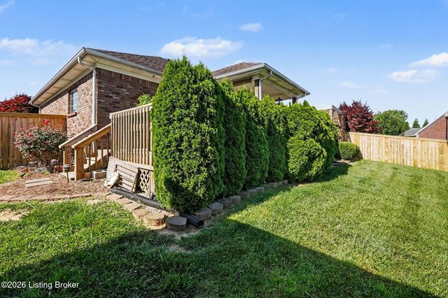 125 Irish Ct, Mt Washington, KY 40047