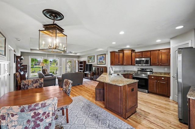 125 Irish Ct, Mt Washington, KY 40047