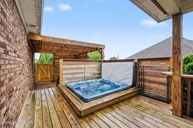 125 Irish Ct, Mt Washington, KY 40047