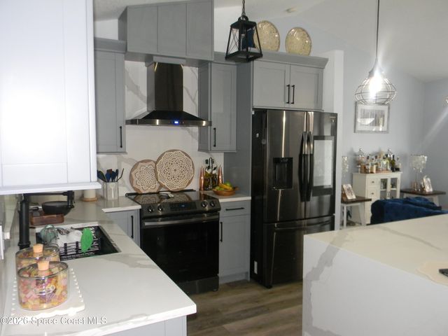 1619 Glencove Avenue NW, Palm Bay, FL 32907