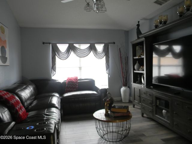 1619 Glencove Avenue NW, Palm Bay, FL 32907