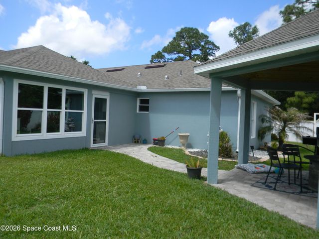 1619 Glencove Avenue NW, Palm Bay, FL 32907