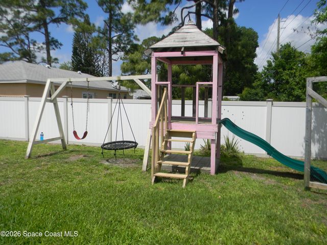 1619 Glencove Avenue NW, Palm Bay, FL 32907