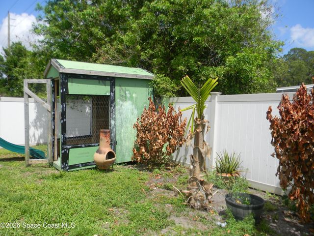 1619 Glencove Avenue NW, Palm Bay, FL 32907