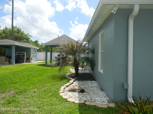 1619 Glencove Avenue NW, Palm Bay, FL 32907