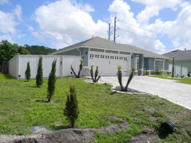 1619 Glencove Avenue NW, Palm Bay, FL 32907
