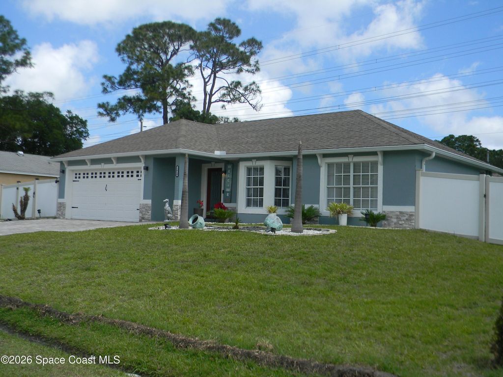1619 Glencove Avenue NW, Palm Bay, FL 32907