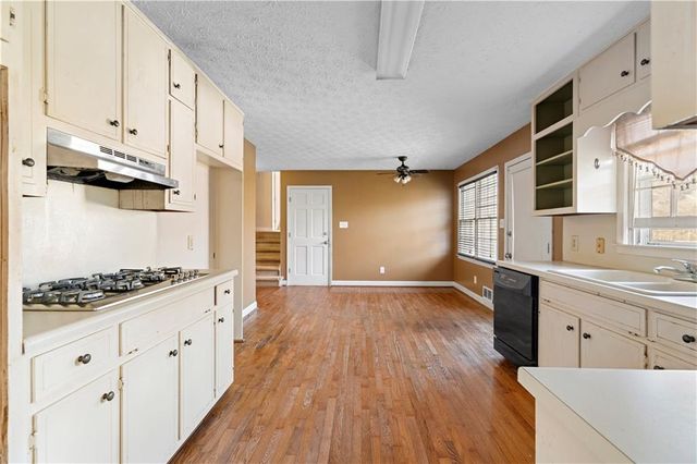 2250 Ridge Forest Drive, Grayson, GA 30017