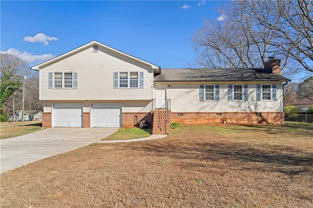 2250 Ridge Forest Drive, Grayson, GA 30017