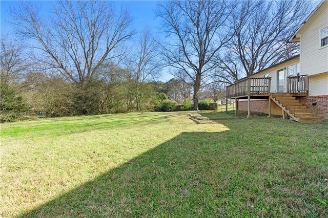 2250 Ridge Forest Drive, Grayson, GA 30017