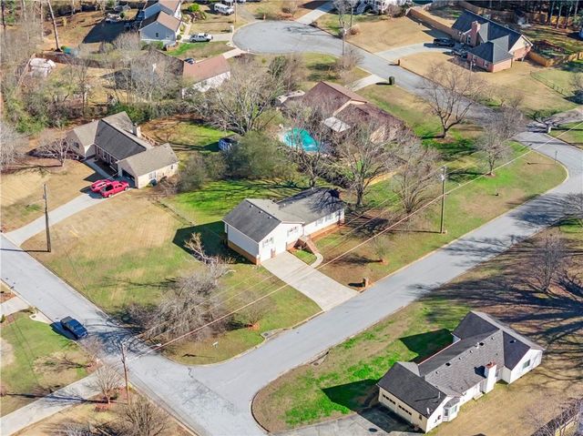 2250 Ridge Forest Drive, Grayson, GA 30017