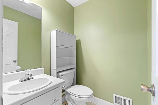 2250 Ridge Forest Drive, Grayson, GA 30017