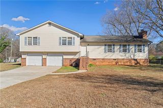 2250 Ridge Forest Drive, Grayson, GA 30017