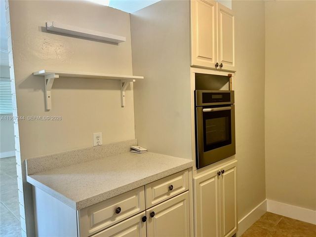 1433 NE 22nd St 1, Wilton Manors, FL 33305