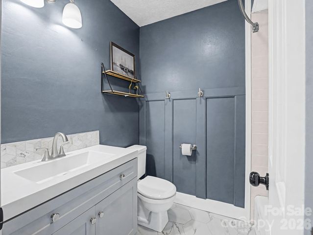 1409 Kensington Road B-4, Hendersonville, NC 28791