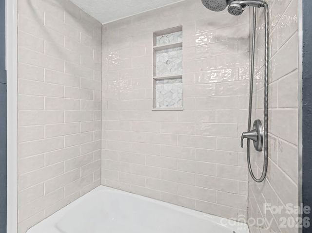 1409 Kensington Road B-4, Hendersonville, NC 28791