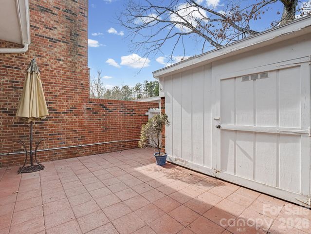 1409 Kensington Road B-4, Hendersonville, NC 28791