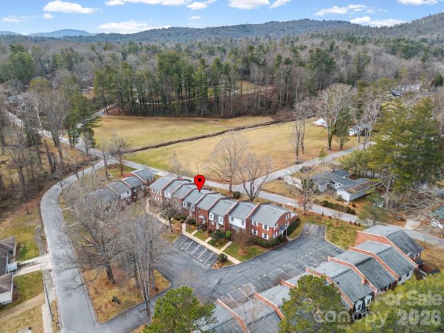 1409 Kensington Road B-4, Hendersonville, NC 28791