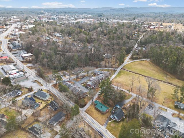 1409 Kensington Road B-4, Hendersonville, NC 28791