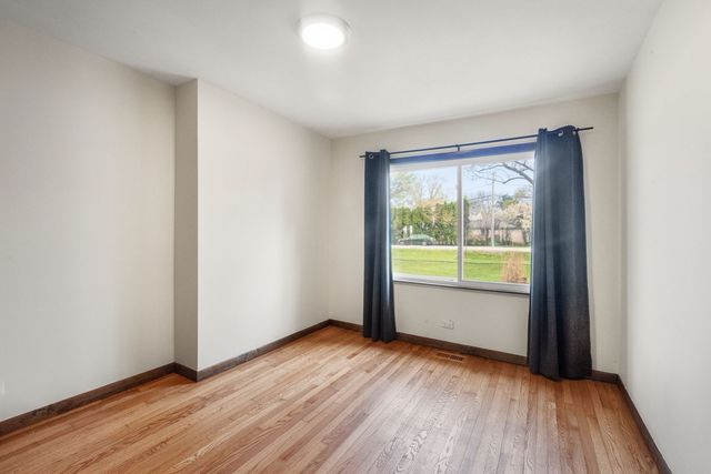 3691 Walters Avenue, Northbrook, IL 60062