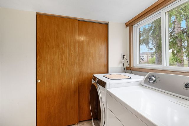 3691 Walters Avenue, Northbrook, IL 60062