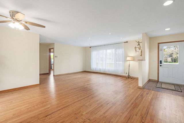 3691 Walters Avenue, Northbrook, IL 60062