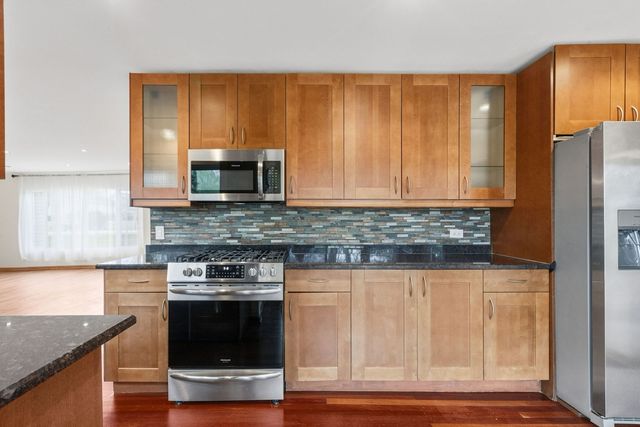 3691 Walters Avenue, Northbrook, IL 60062