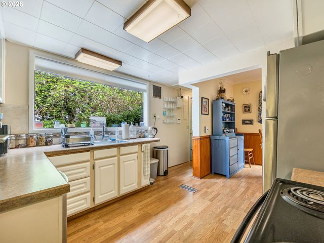 91848 Hwy 104, Warrenton, OR 97146
