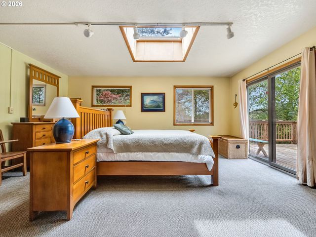 91848 Hwy 104, Warrenton, OR 97146
