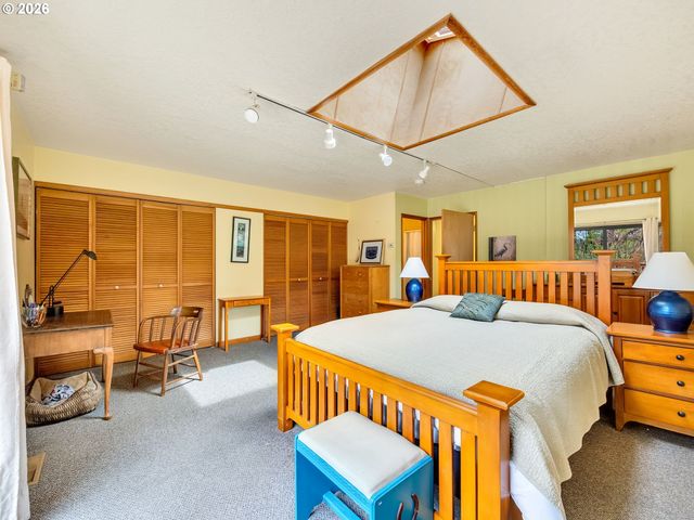 91848 Hwy 104, Warrenton, OR 97146