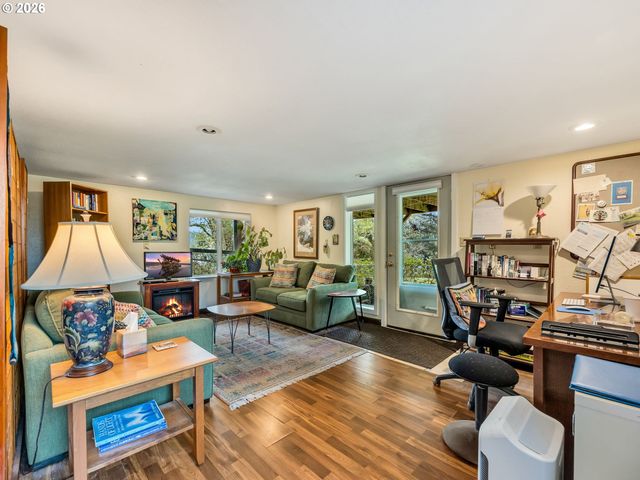 91848 Hwy 104, Warrenton, OR 97146
