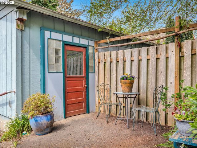 91848 Hwy 104, Warrenton, OR 97146