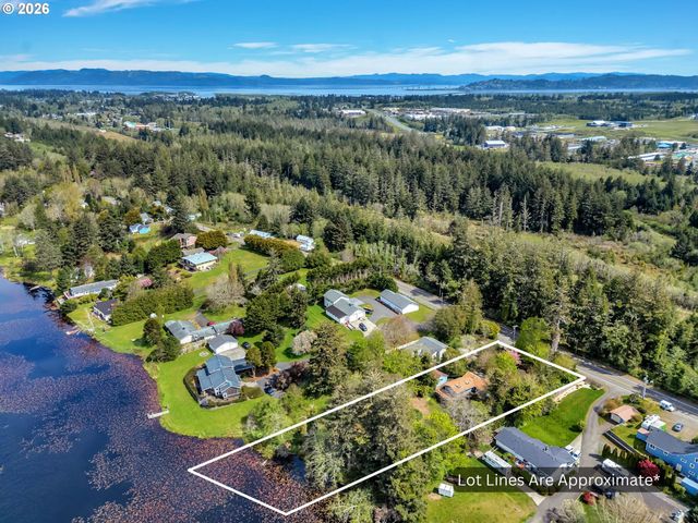 91848 Hwy 104, Warrenton, OR 97146