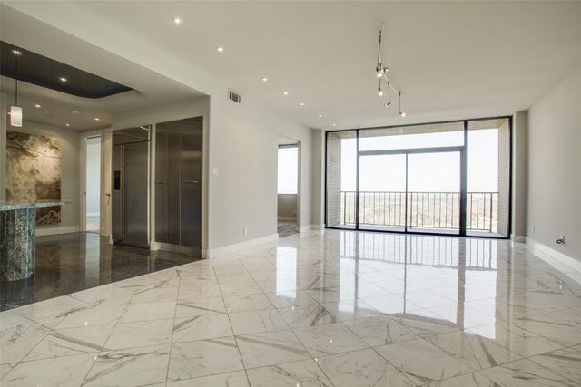 5200 Keller Springs Road 824, Dallas, TX 75248