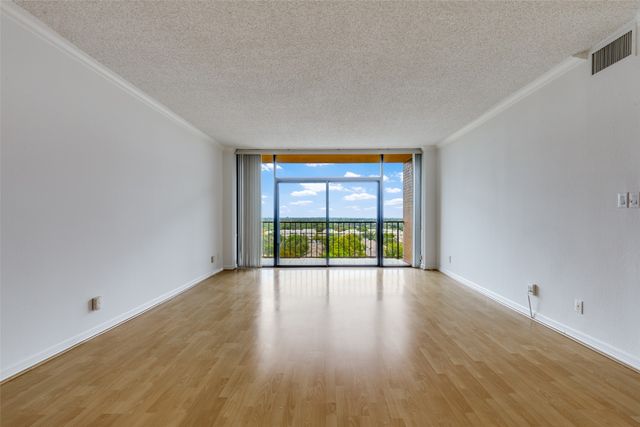 5200 Keller Springs Road 824, Dallas, TX 75248