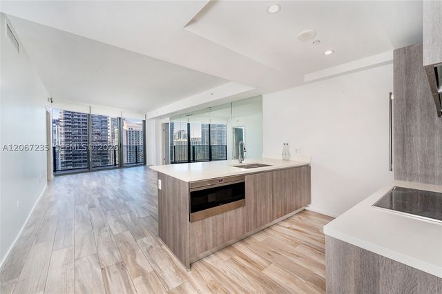 801 S Miami Ave 3602, Miami, FL 33130