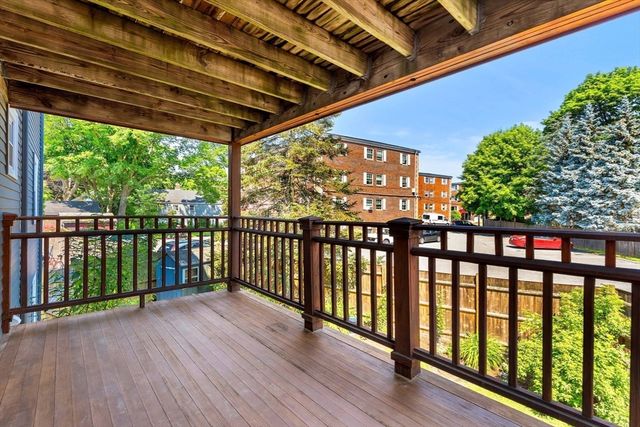 121-R Elm 2, Marblehead, MA 01945