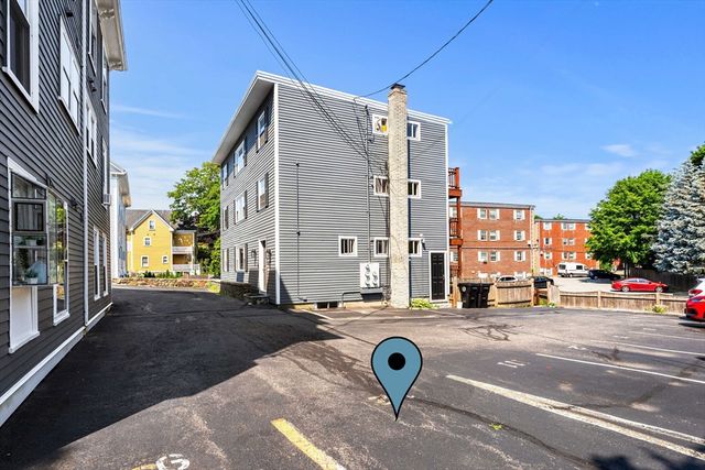 121-R Elm 2, Marblehead, MA 01945