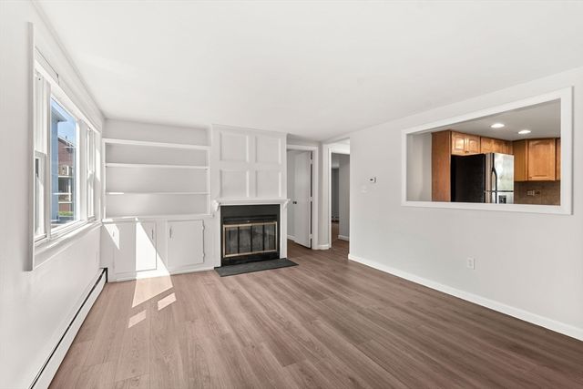 121-R Elm 2, Marblehead, MA 01945