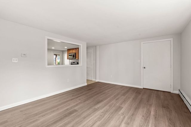 121-R Elm 2, Marblehead, MA 01945