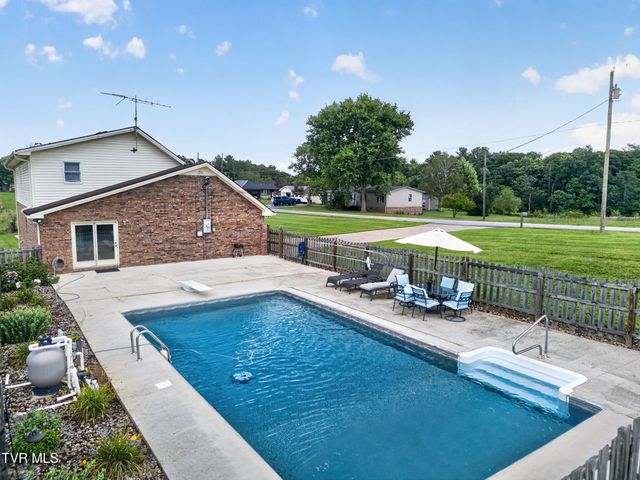 146 Deseree Broyles Road, Chuckey, TN 37641