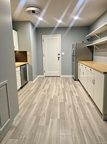 255 Bronx River Road 6J, Yonkers, NY 10704