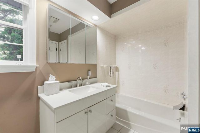 775 Mountain Avenue, Wyckoff, NJ 07481