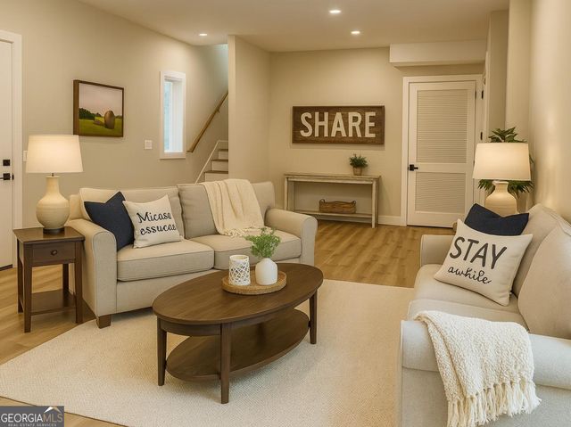 673 Autumn Ridge Drive, Clayton, GA 30525